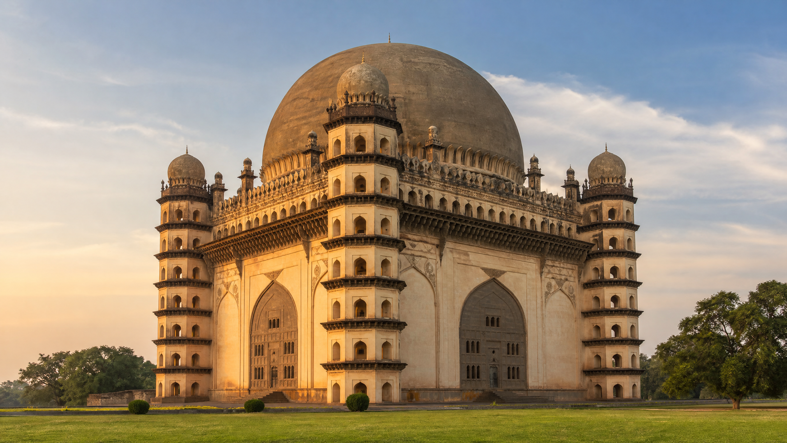 Gol Gumbaz in Vijayapura, Karnataka